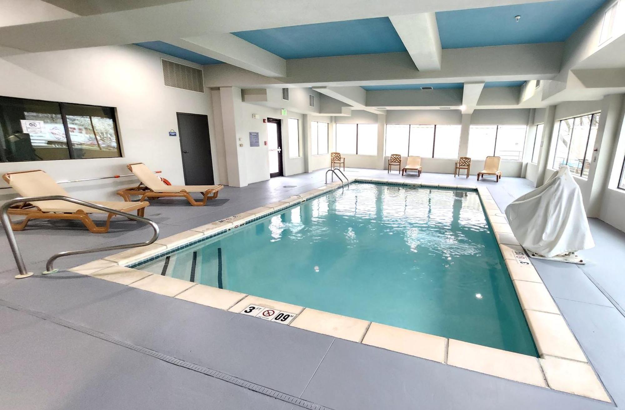 Days Inn & Suites By Wyndham Russellville Εξωτερικό φωτογραφία
